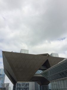 042